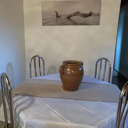 A Poggiale De * Figari (Corsica)